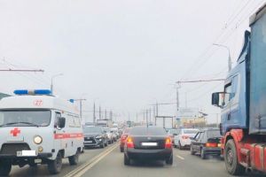 В пензенском микрорайоне Терновка машины замерли в гигантской пробке