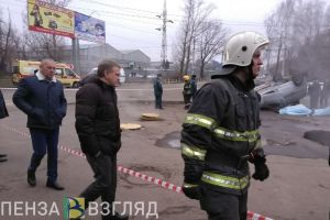 На место трагедии на ул. Аустрина в Пензе прибыли власти города и области