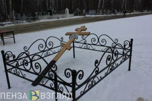 С пензенского кладбища злоумышленники похитили дверки от оград