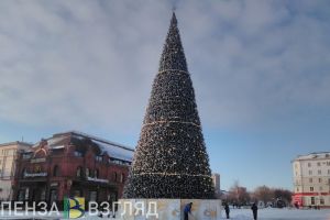Как преображается главная площадь Пензы к новогодним праздникам?