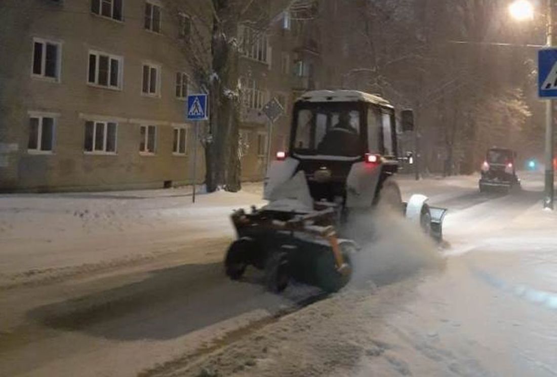 Мэрия Пензы сообщила, что ночью дороги чистили 76 спецавтомобилей
