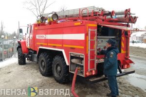 В Пензенской области 23 спасателя тушили пожар в квартире