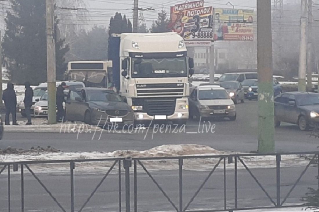 Пензенцы сообщили подробности ДТП с фурой в микрорайоне Арбеково