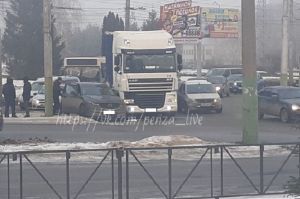 Пензенцы сообщили подробности ДТП с фурой в микрорайоне Арбеково