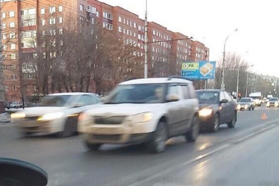 На проспекте Победы в Пензе две иномарки угодили в ДТП