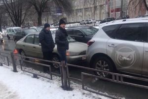 Утром на улице Пушкина в Пензе случилось сразу два ДТП