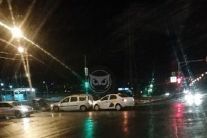 В районе улицы Окружной в Пензе «Яндекс. Такси» попало в ДТП