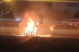 Ночью на Южной поляне в Пензе дотла сгорел «BMW»