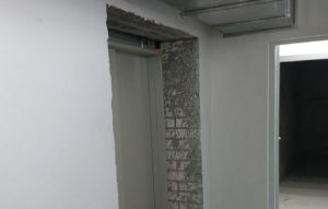 В Пензе мужчина упал в шахту лифта и разбился