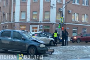Появилось видео с места жесткой аварии в центре Пензы