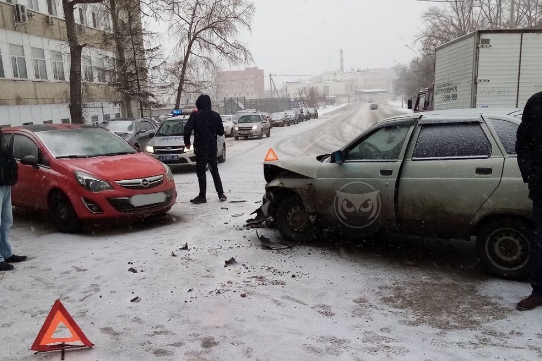 Очевидцы сообщают о ДТП с пострадавшим на Южной поляне в Пензе