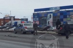 В Пензе сотрудники ДПС прибыли к месту аварии в микрорайоне Север