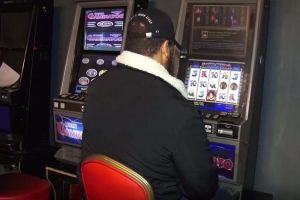 Пензенская полиция предоставила видео изъятия партии игровых автоматов