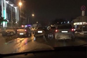 ДТП на улице Металлистов пензенцам приходится объезжать по тротуару