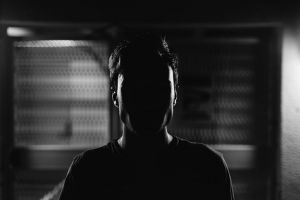 В Пензе на работницу Педколледжа напал неизвестный, женщине удалось убежать