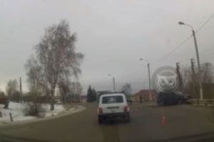 В селе под Пензой «Range Rover» влетел в отбойник