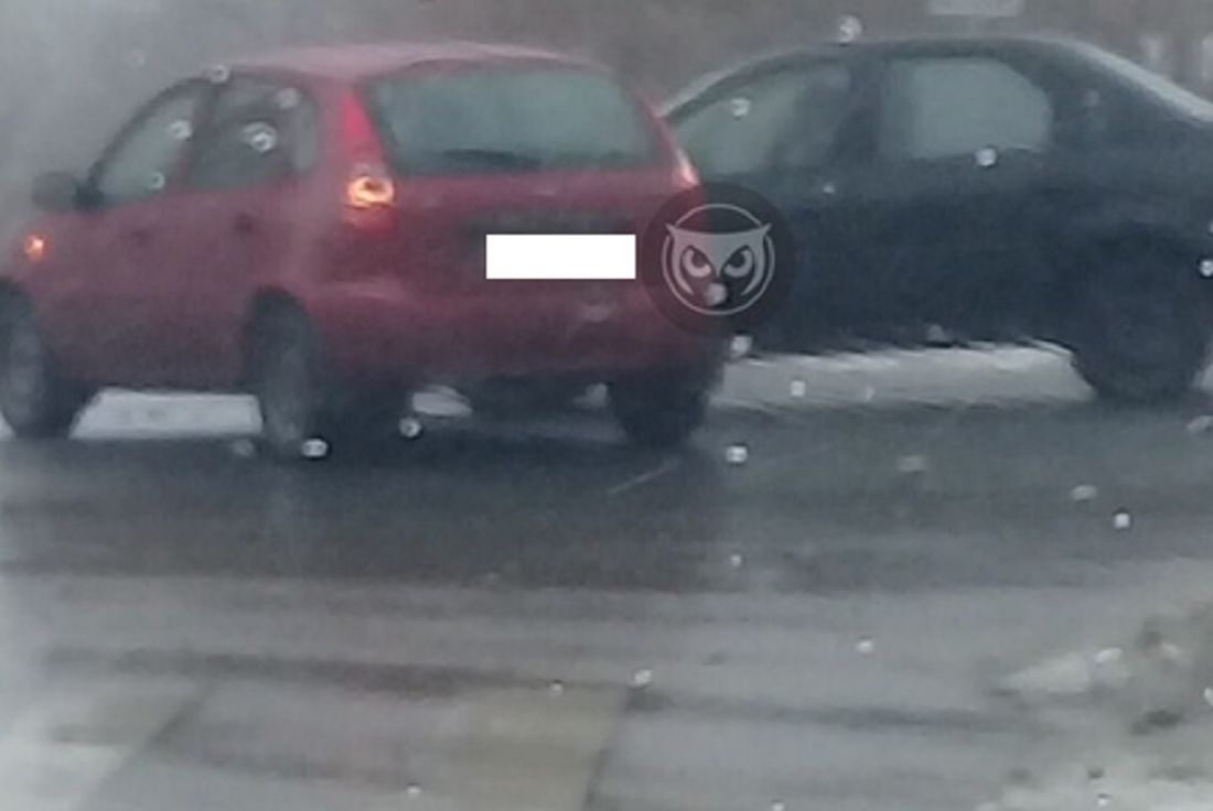 На пензенском перекрестке не разъехались два автомобиля