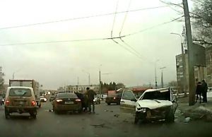 Появилась запись с места массовой аварии на улице Гагарина в Пензе