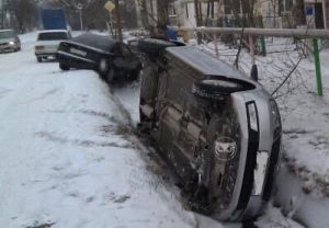 Два автомобиля свалились в канаву под Пензой
