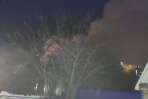 Шестнадцать пожарных тушили загоревшийся в Кузнецке дом