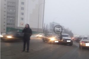 На улице Кижеватова в Пензе «Яндекс. Такси» попало в ДТП