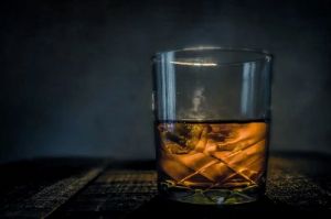 В Пензе из магазина на улице Кулакова украли две бутылки виски