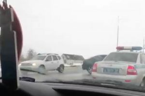 Столкнувшиеся под Пензой машины перегородили федеральную трассу