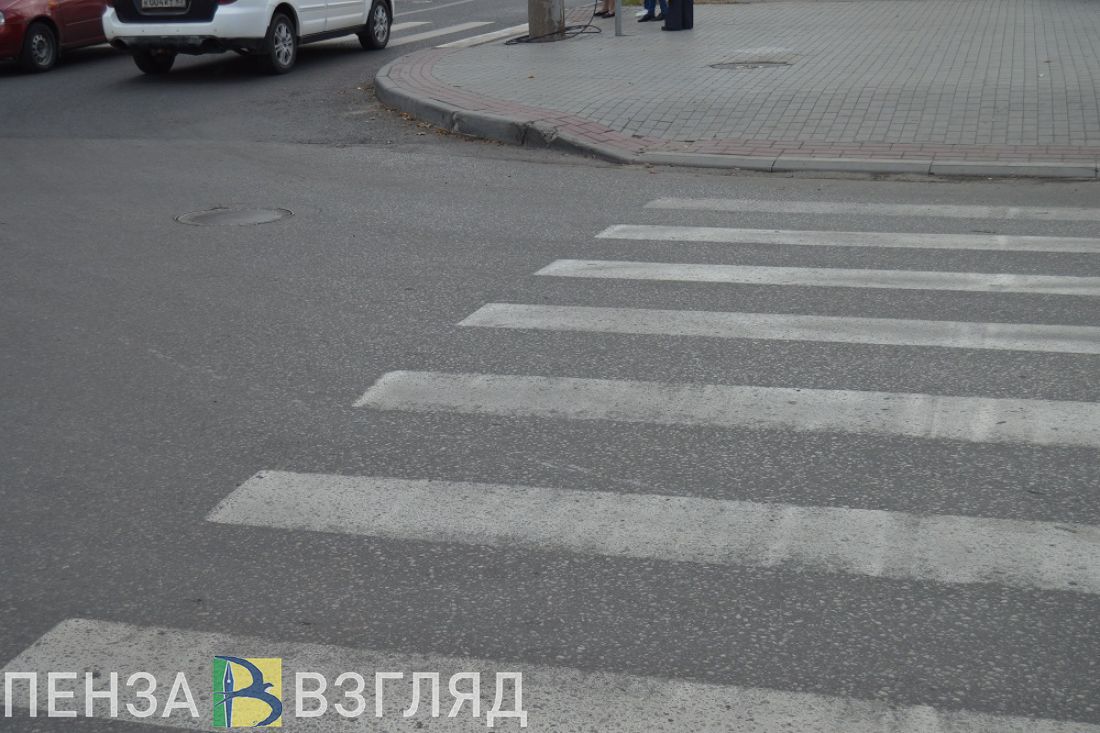 В Пензе молодой парень на «ВАЗе» сбил двух пешеходов