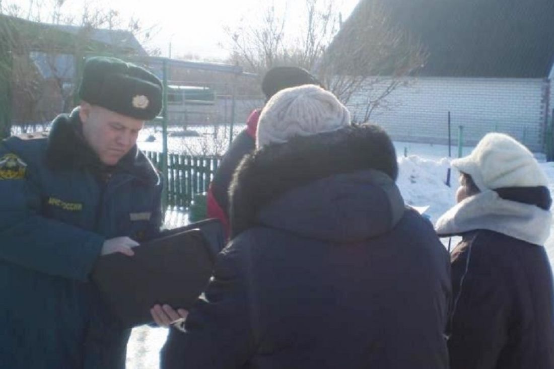 Пензенцам раздали памятки с правилами пожарной безопасности