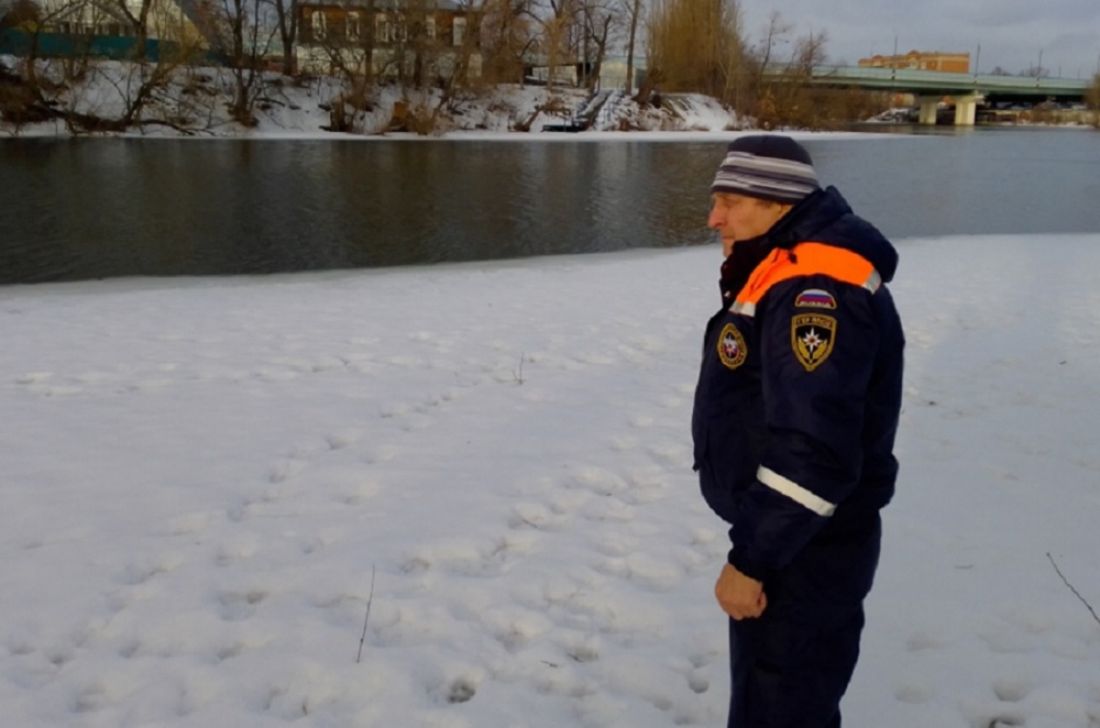 В Пензе спасатели провели разъяснительную беседу с рыбаками