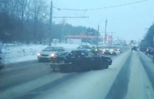 На Окружной улице в Пензе у «ВАЗ-2114» отвалилось колесо