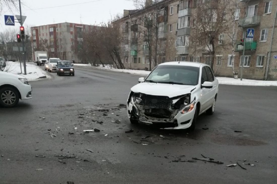 Пензячка ищет очевидцев жесткой аварии на Южной поляне