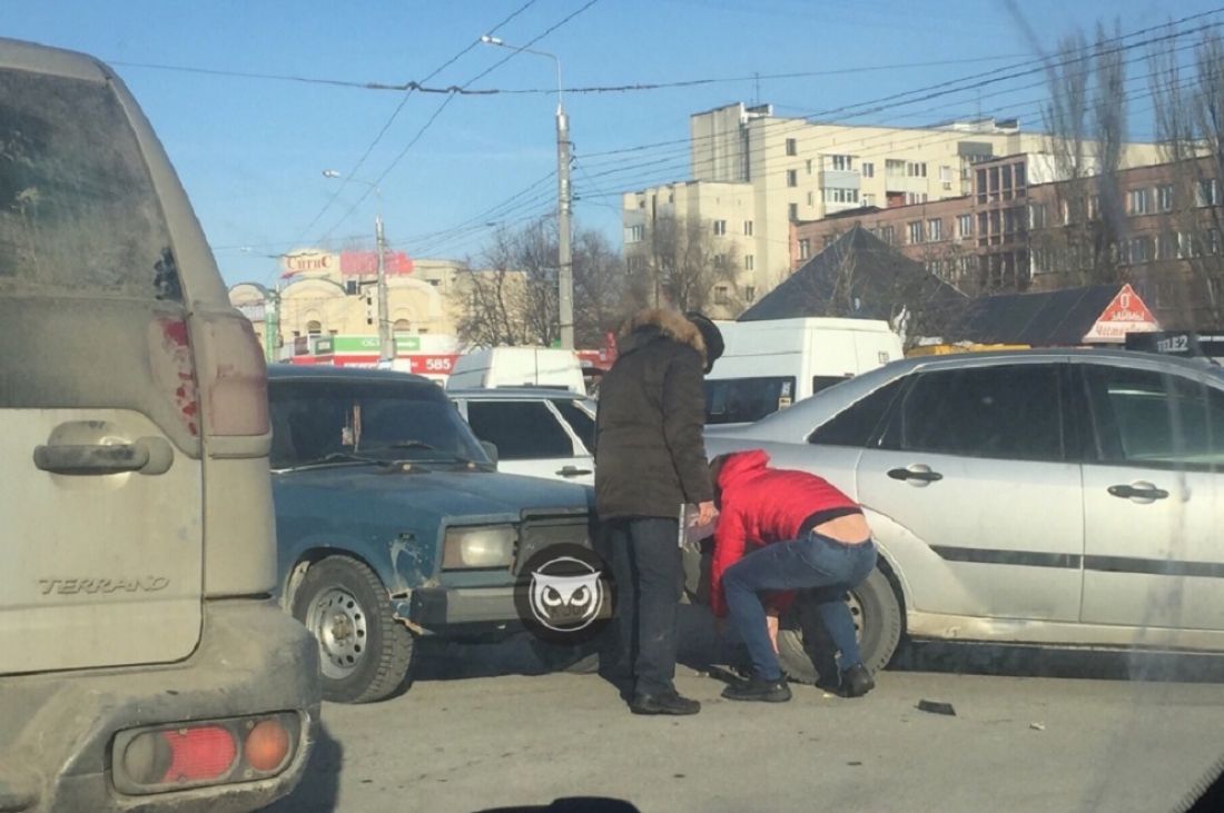 В центре Пензы «семерка» въехала в иномарку