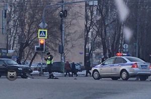 На улице Суворова в Пензе в аварию попал автомобиль полиции