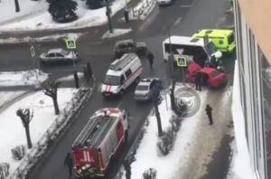 Опубликовано видео с места жесткого столкновения иномарки и маршрутки в Пензе