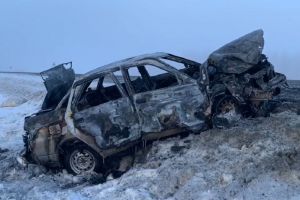 Пензенское УГИБДД предоставило видео с места ДТП с загоревшимся авто