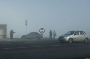 При сильном тумане с пензенской трассы на обочину вылетел автомобиль