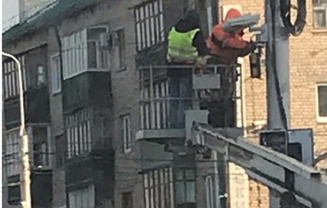 Из-за отключенного светофора в центре Пензы образовалась пробка