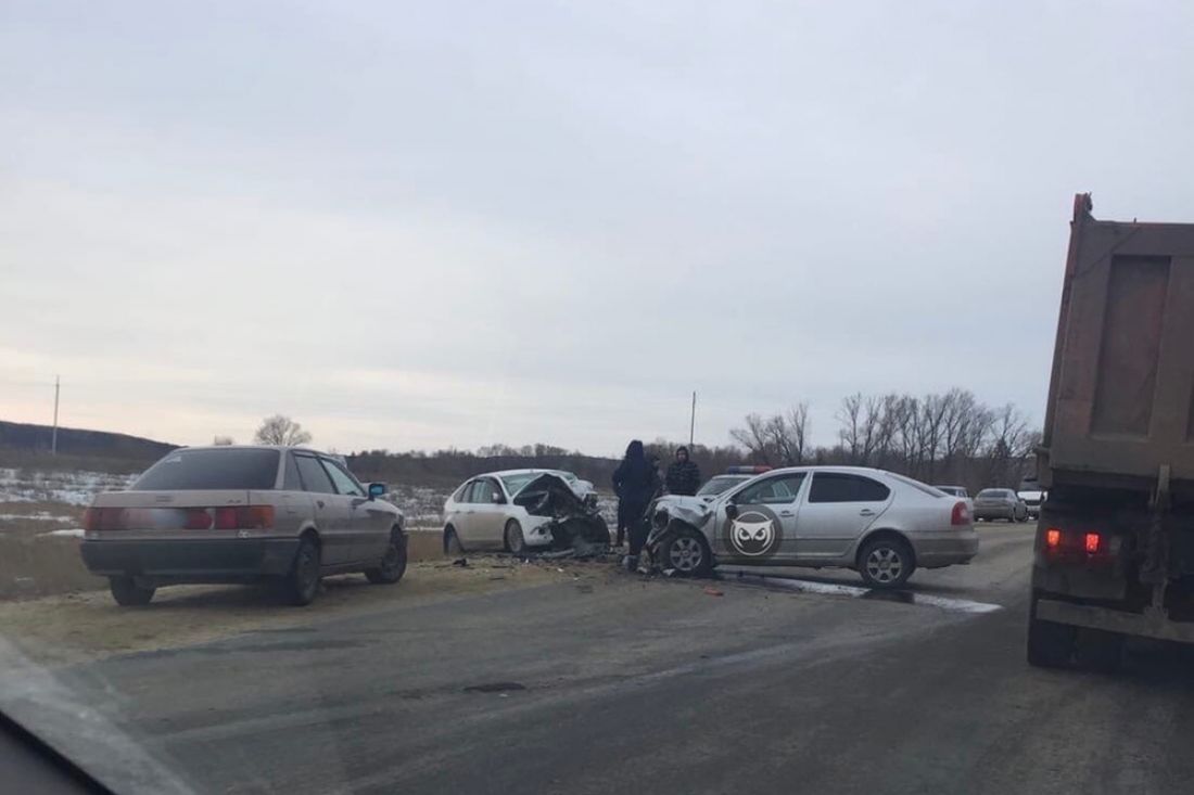 В ДТП на дороге «Пенза – Кондоль» изуродовались два авто. Фото
