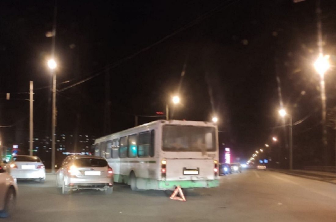 Пензенцы публикуют фото с места ДТП с зареченским автобусом