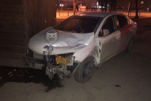 Около ЦНТИ в Пензе разбилась машина такси