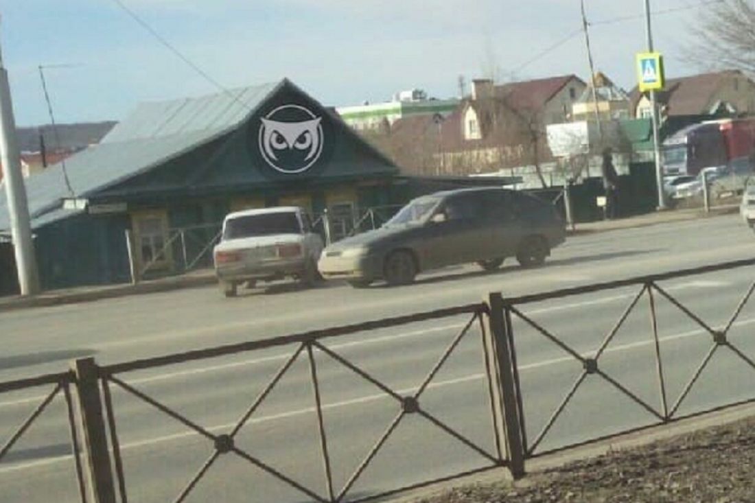 В ДТП на проспекте Победы в Пензе машину развернуло поперек дороги