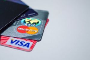 Пензенец оплатил найденной банковской картой свои покупки
