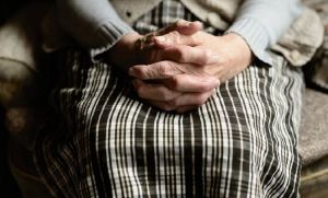 В Колышлейском районе пенсионерка избила инспектора ПДН