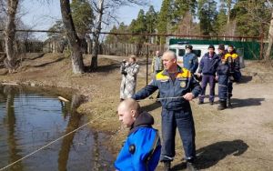 В Ахунах пензенцы пытались спасти мужчину, но он утонул. Фото