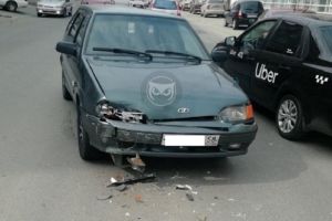 На Западной поляне в Пензе столкнулись два автомобиля
