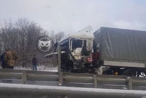 На трассе в Пензенской области произошла жесткая авария с фурой