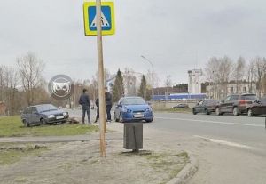 В Заречном на пустой дороге произошла загадочная авария