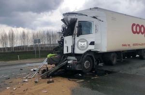 На пензенском участке федеральной трассы произошла жесткая авария