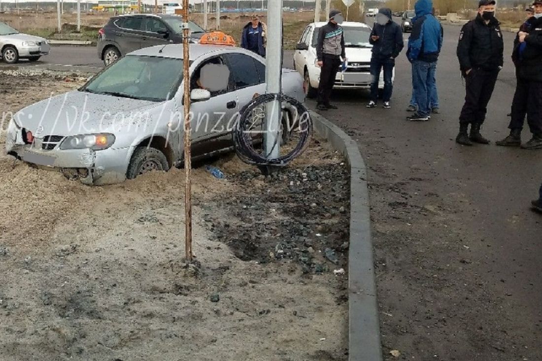 Авария 21 августа в малой Сердобе около Дианы. В Кучкаеве вылетела машина.